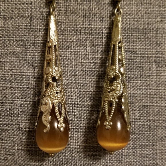 Vintage Cream Filigree Earrings